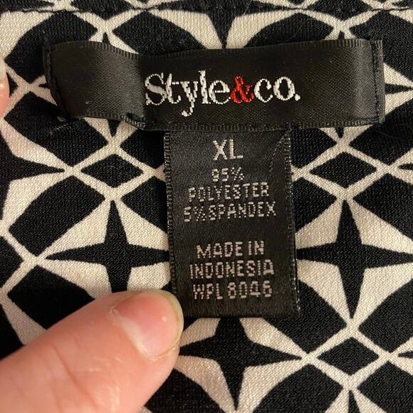 Geometric Print Surplice Wrap Top Black White Style & Co XL - Picture 3 of 5